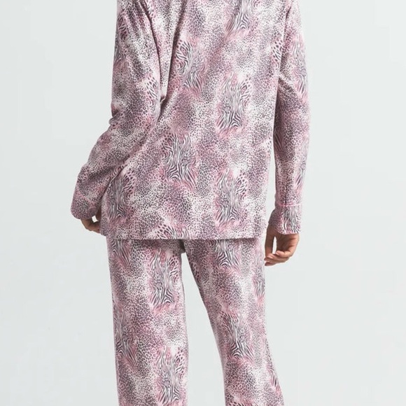 Skims Valentines Day- bloom Pajamas NWT - Picture 7 of 11